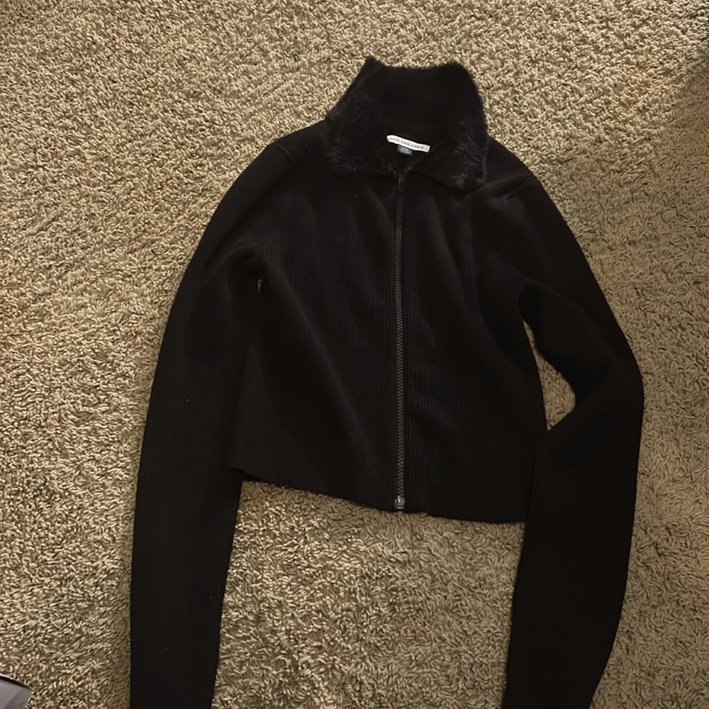 New never worn American Eagle Black Sweater with Faux Fur Collar